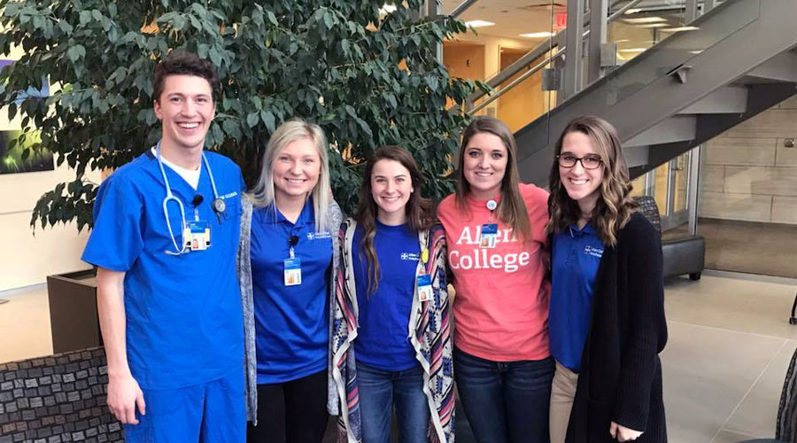 Photo of AC Students in Winter Hall
